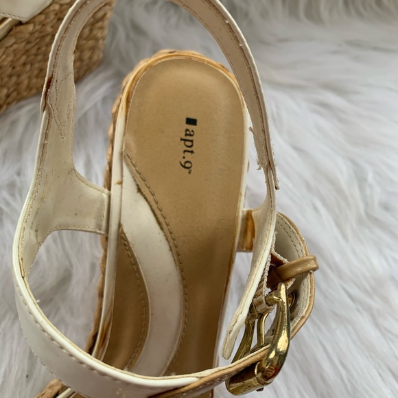 Adorable Woven Wedge Sandals - Picture 5 of 5